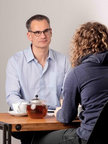 Psychologischen Beratung am Küchentisch bei Ihnen zuhause.